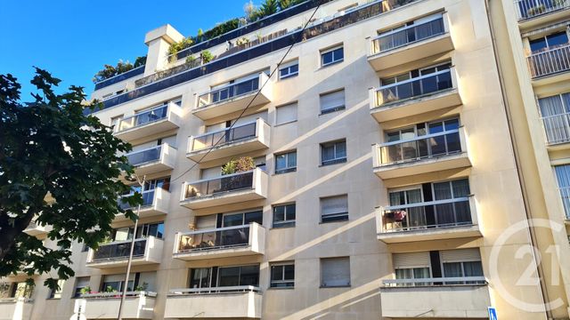 Appartement F2 à vendre - 2 pièces - 50.98 m2 - PARIS - 75017 - ILE-DE-FRANCE - Century 21 Agence Des Ternes